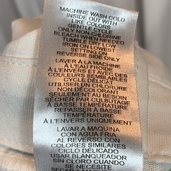 Wit & Wisdom Absolution Knee Length Bermuda Shorts - White - size 8 - Picture 8 of 9